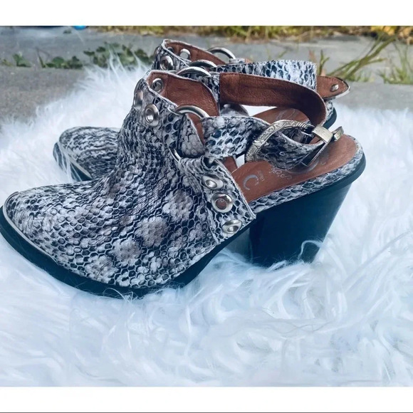 Jeffrey Campbell Western Slingback Booties - Picture 4 of 7